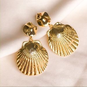 Mermaid Collection 🧜🏻‍♀️ Gold Sea Clams Earrings